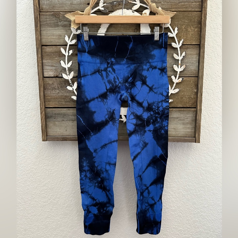 Lululemon Ebb To Street Blue Black Tie‎ Dye seamless Leggings Size 8